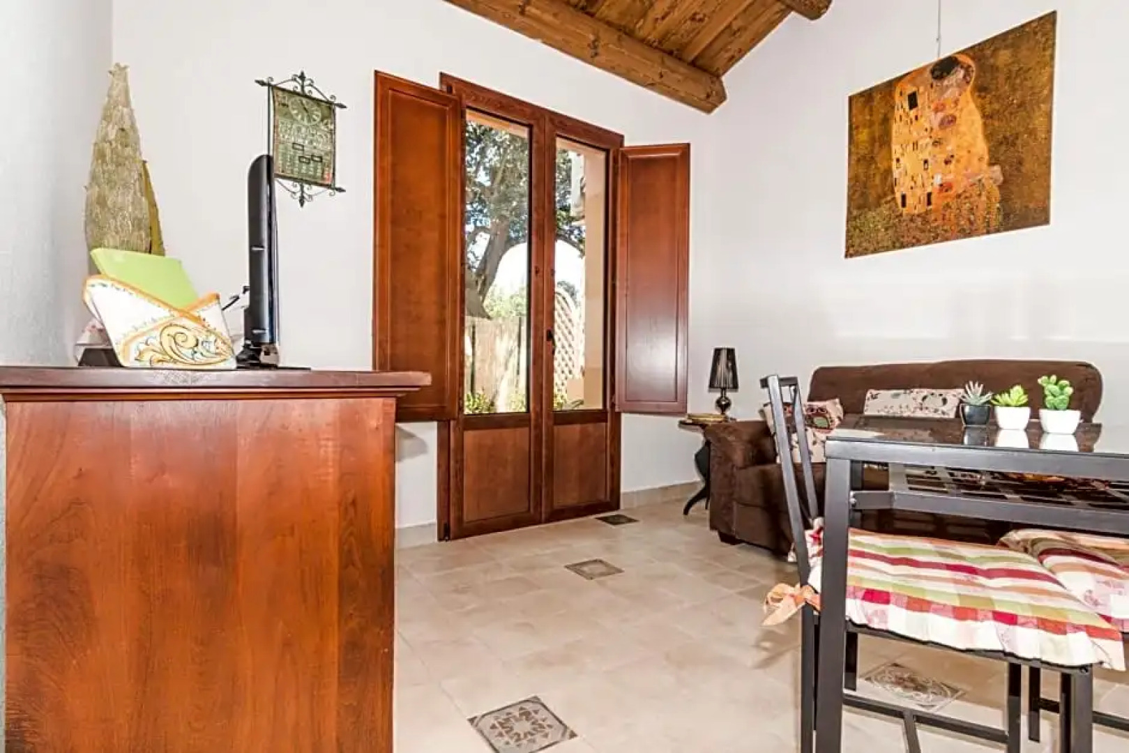 Abbraccio del Carrubo