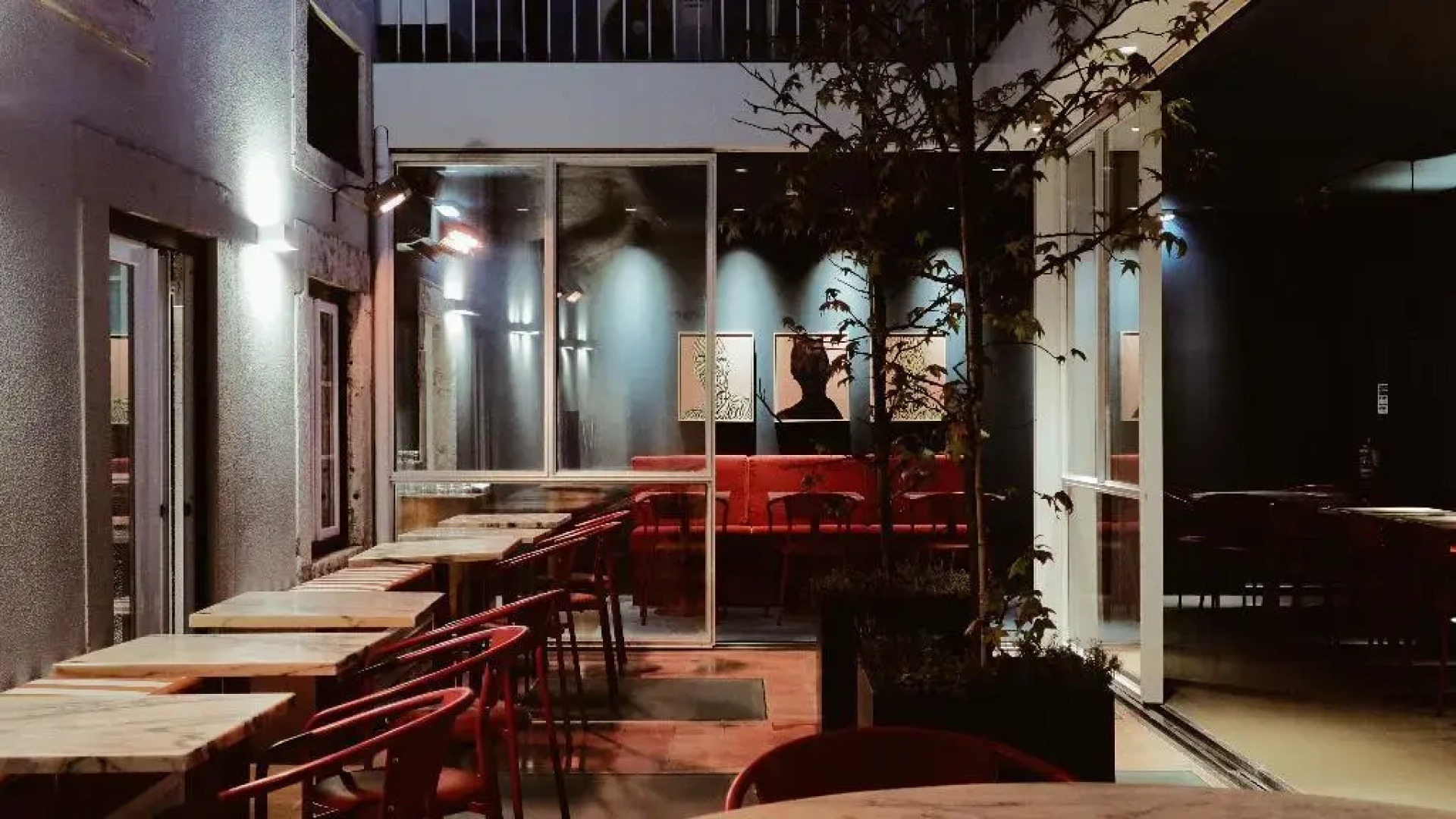 Esqina Cosmopolitan Lodge