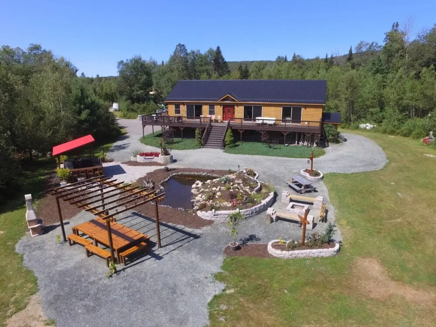 Moose Lodge and Cabins by Bretton Woods Vacations