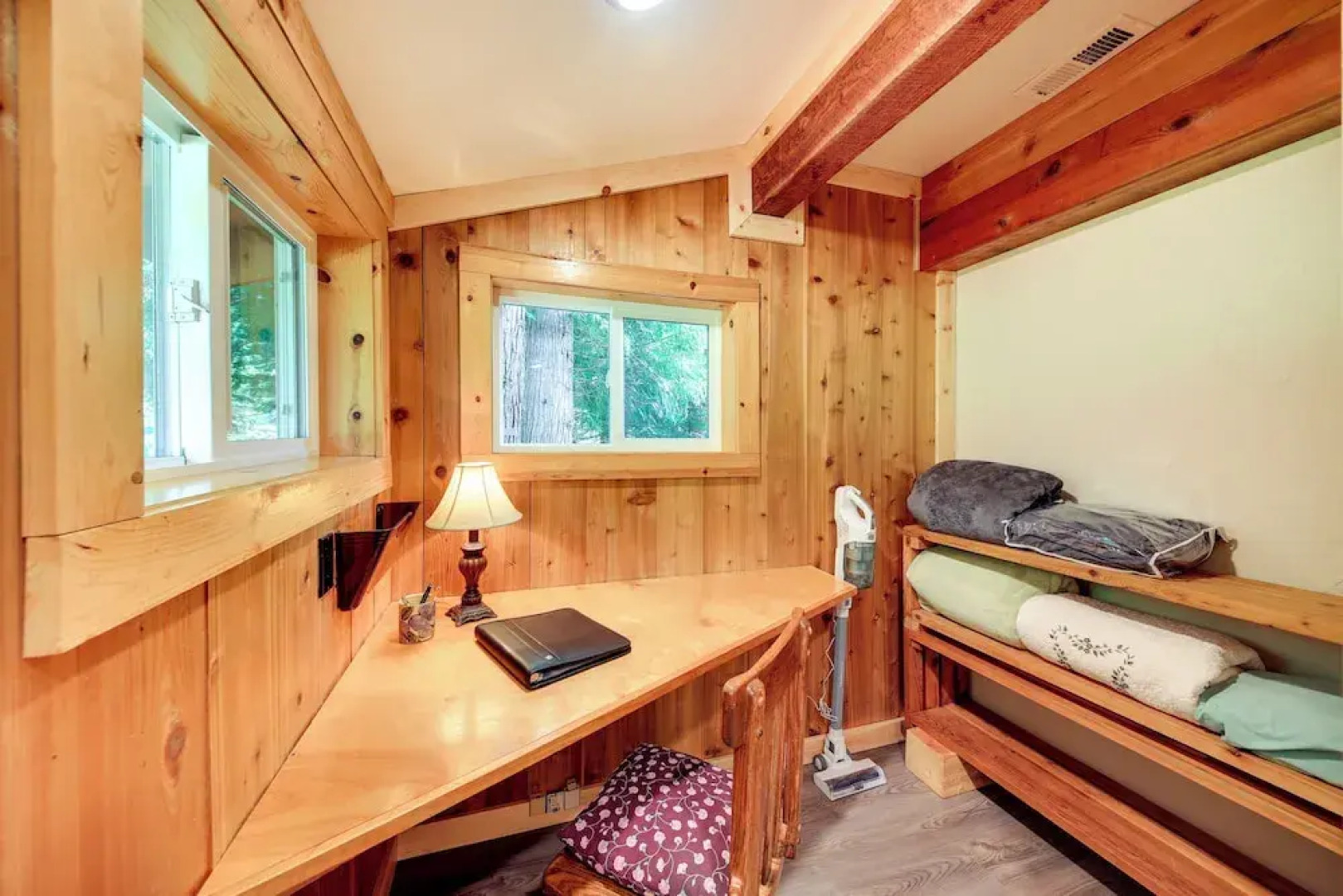 Unique Nordman Retreat 1 Mi to Priest Lake!