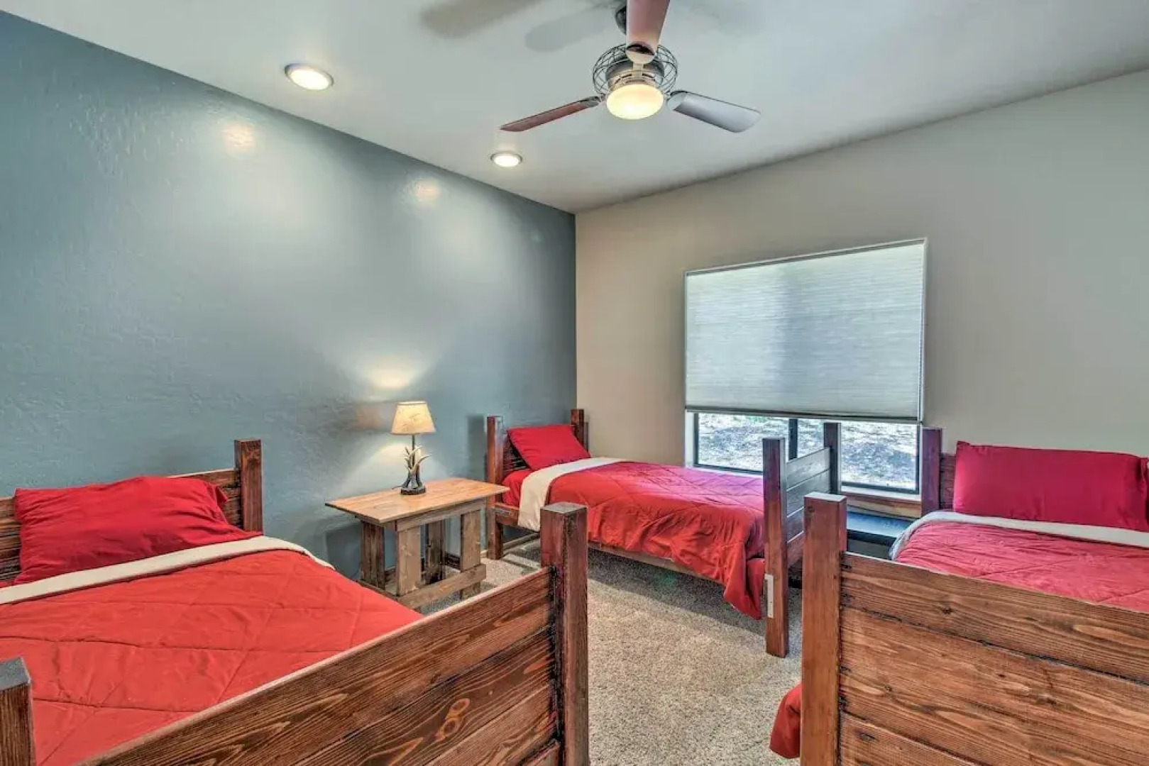 Outdoor Fireplace, Gas Grill: Luxe Heber Cabin!