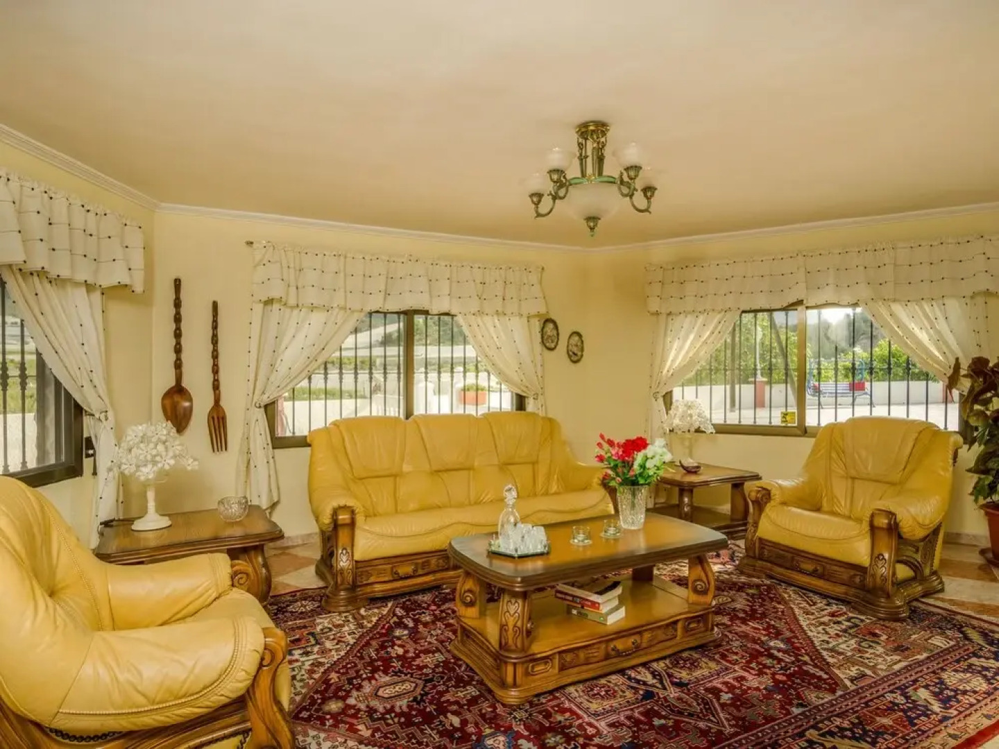 Detached Villa Private Pool, Large Terrace, Luxury Outside Kitchen Sleeping & Sitting Tower