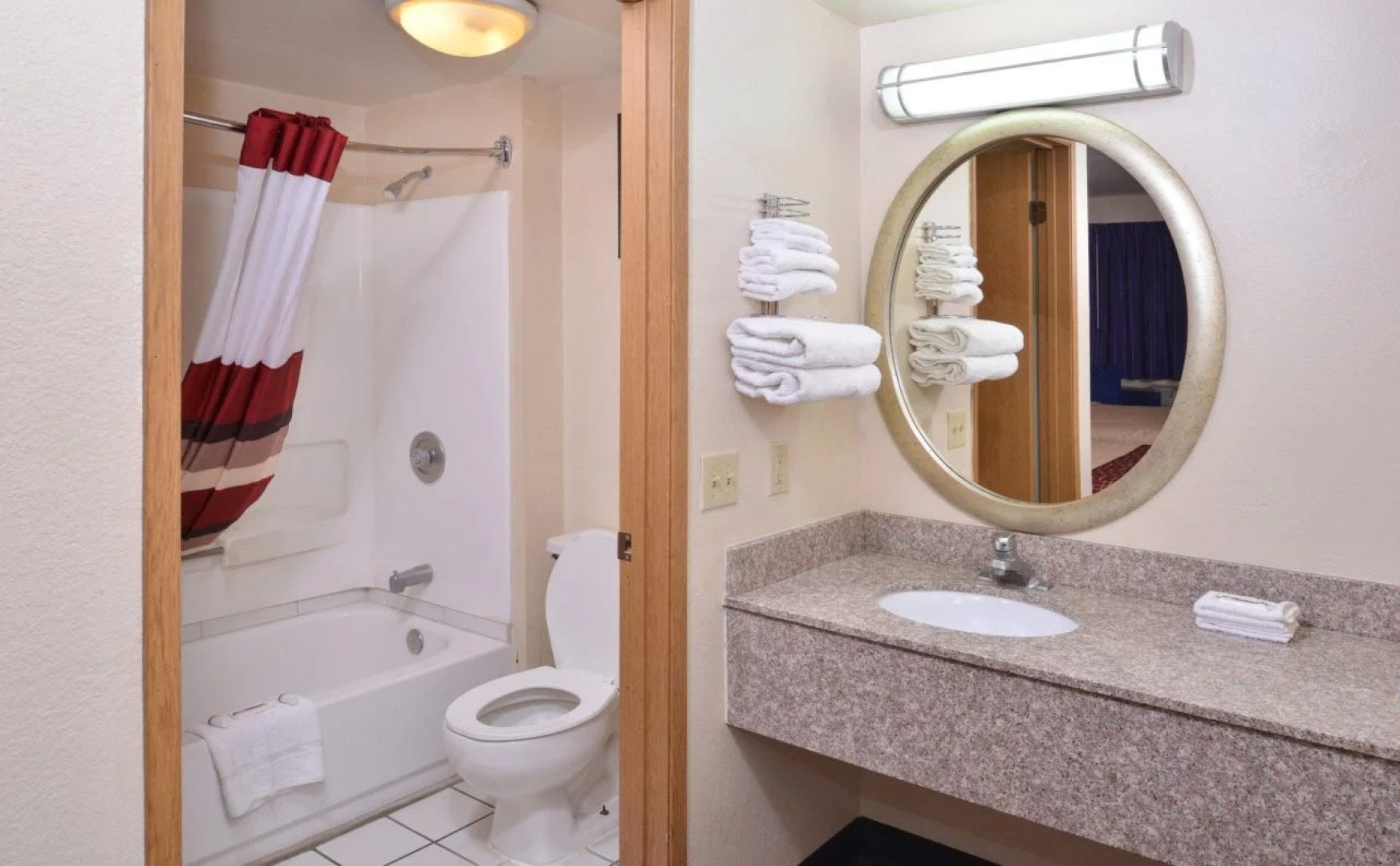 Rodeway Inn & Suites Thousand Palms - Rancho Mirage