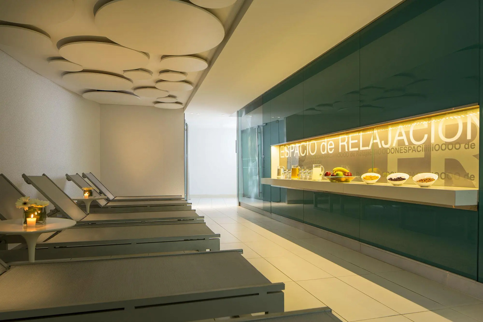 Pullman Rosario City Center Hotel