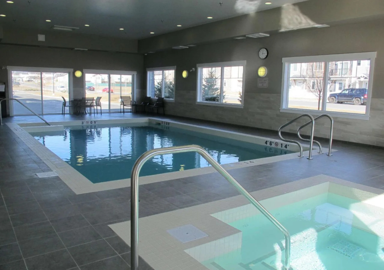 Best Western Plus Chestermere Hotel