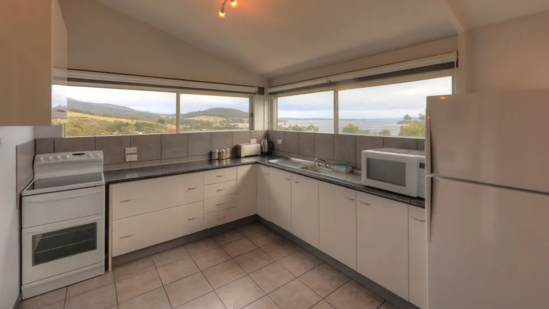 Discover Bruny Island Holiday Accommodation