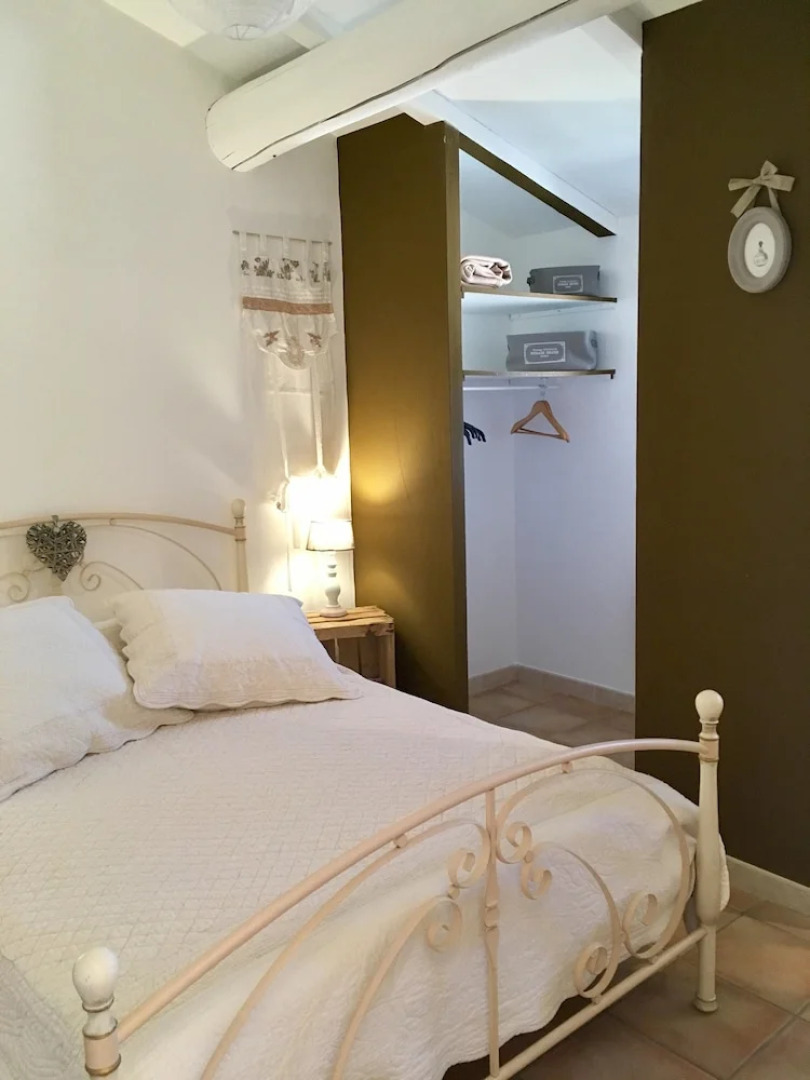 Apartment With one Bedroom in Maussane-les-alpilles, With Pool Access, Enclosed Garden and Wifi