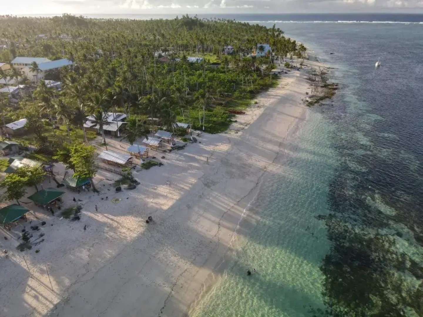 3B Beach Resort Alegria