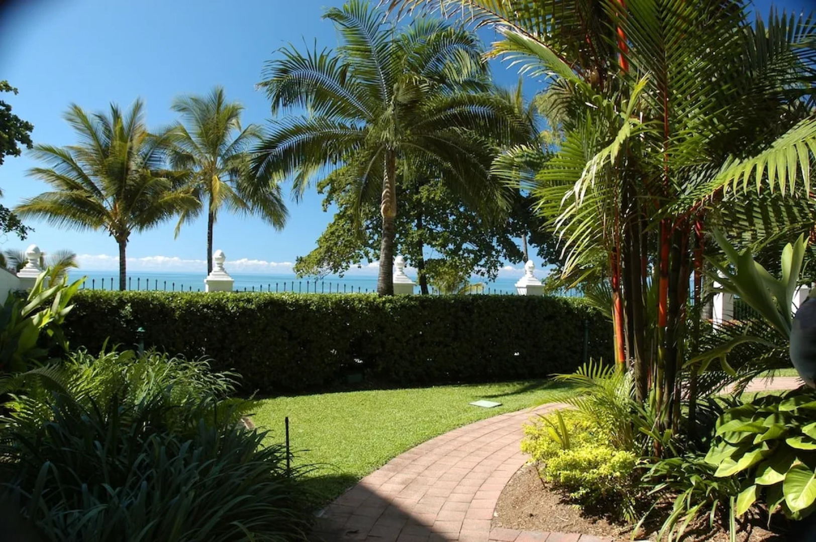 Costa Royale Trinity Beach