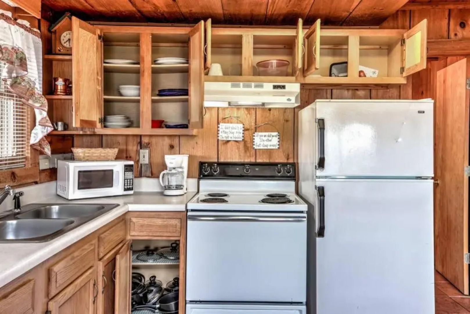 Super View,Smoky Mtn Log Cabin,Pool Table,Hot Tub