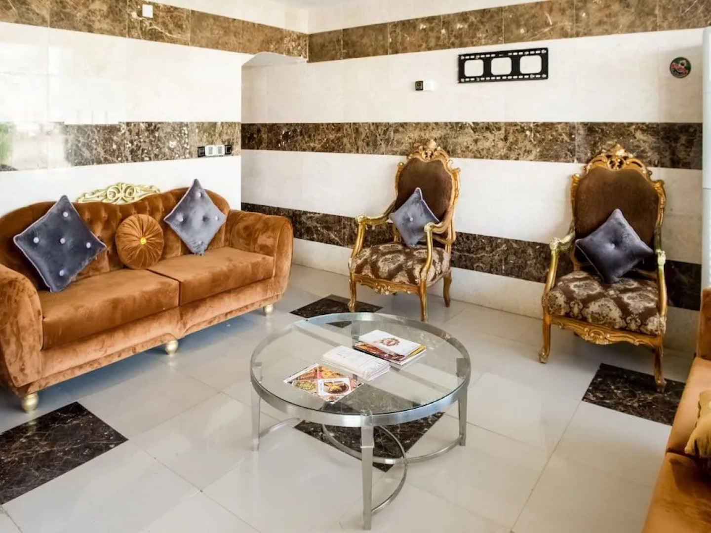 OYO 488 Nomas Plaza Of Housing Units