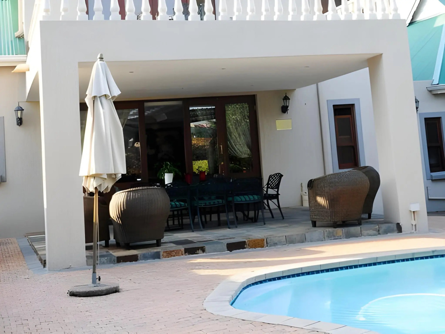 Candlewoods Guesthouse