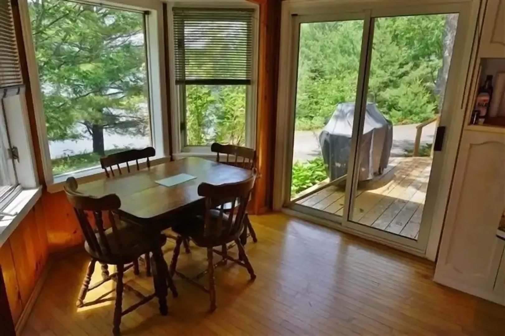 432 Weslemkoon Lake 4 Bedroom Cottage