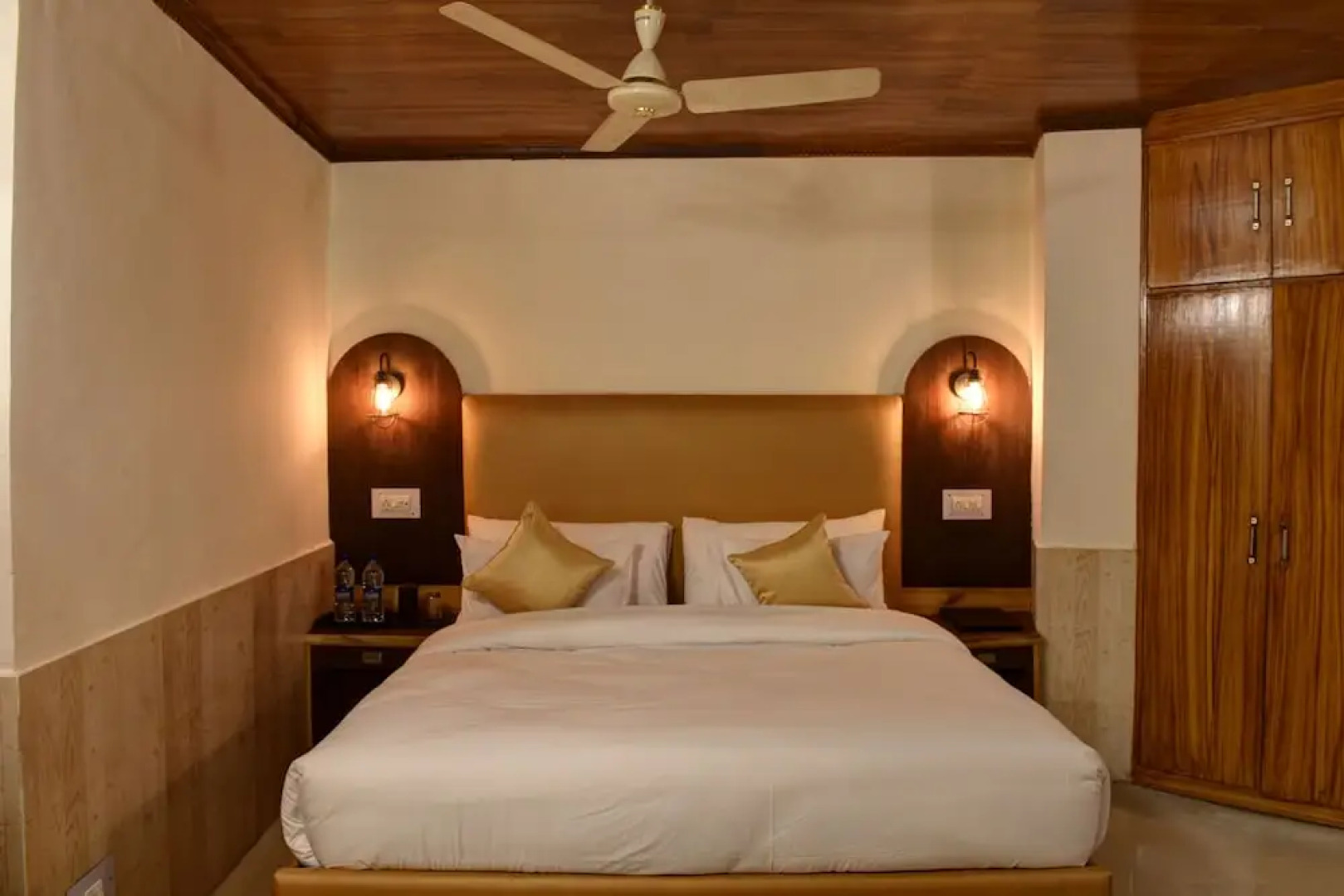 Hilltone Resorts & Spa