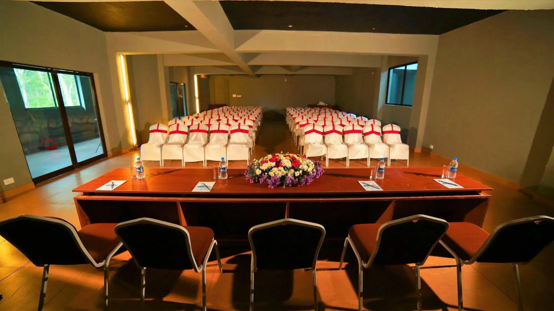 The Mountain Courtyard Thekady