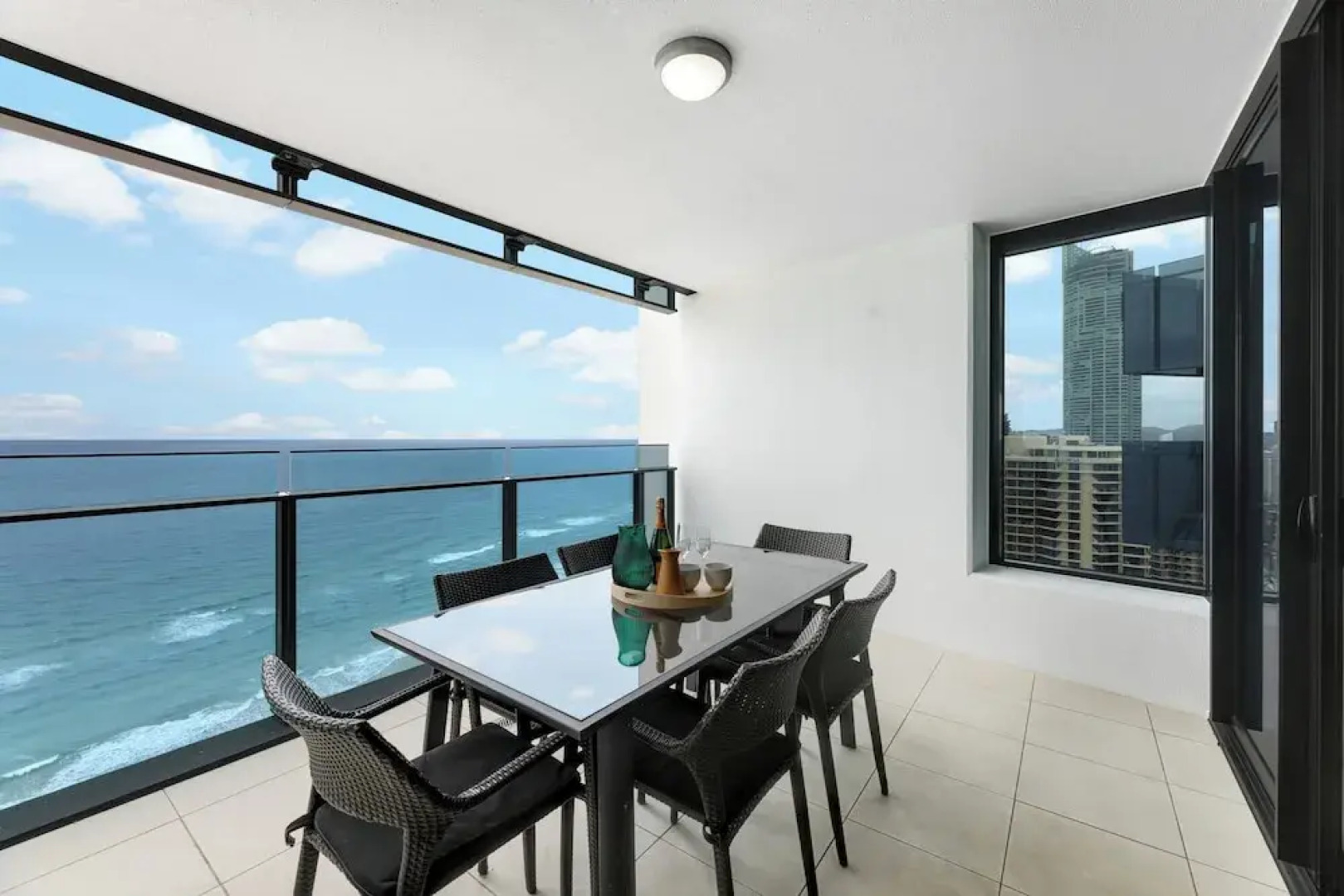 Holiday Holiday Soul Apartments