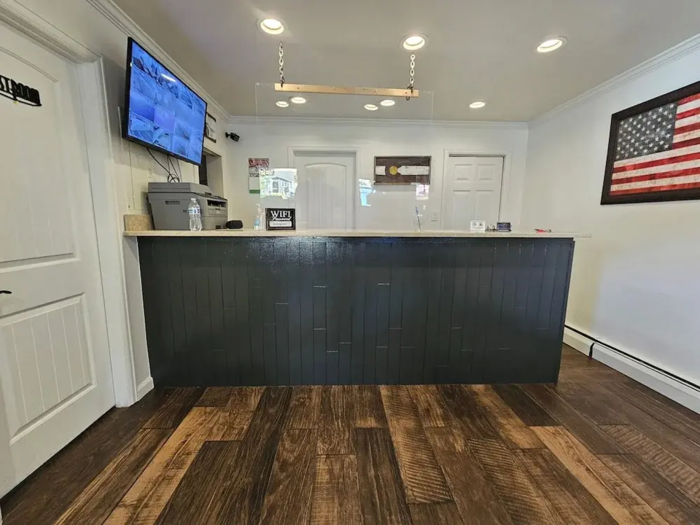 H & H Motor Lodge