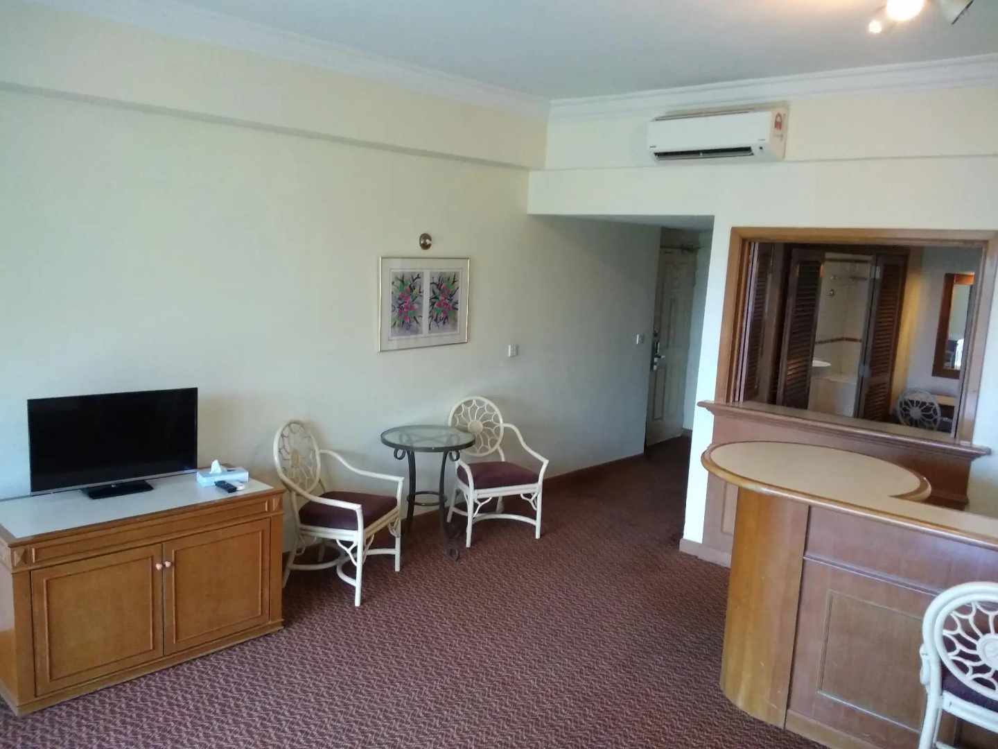 Everly Serviced Apartment