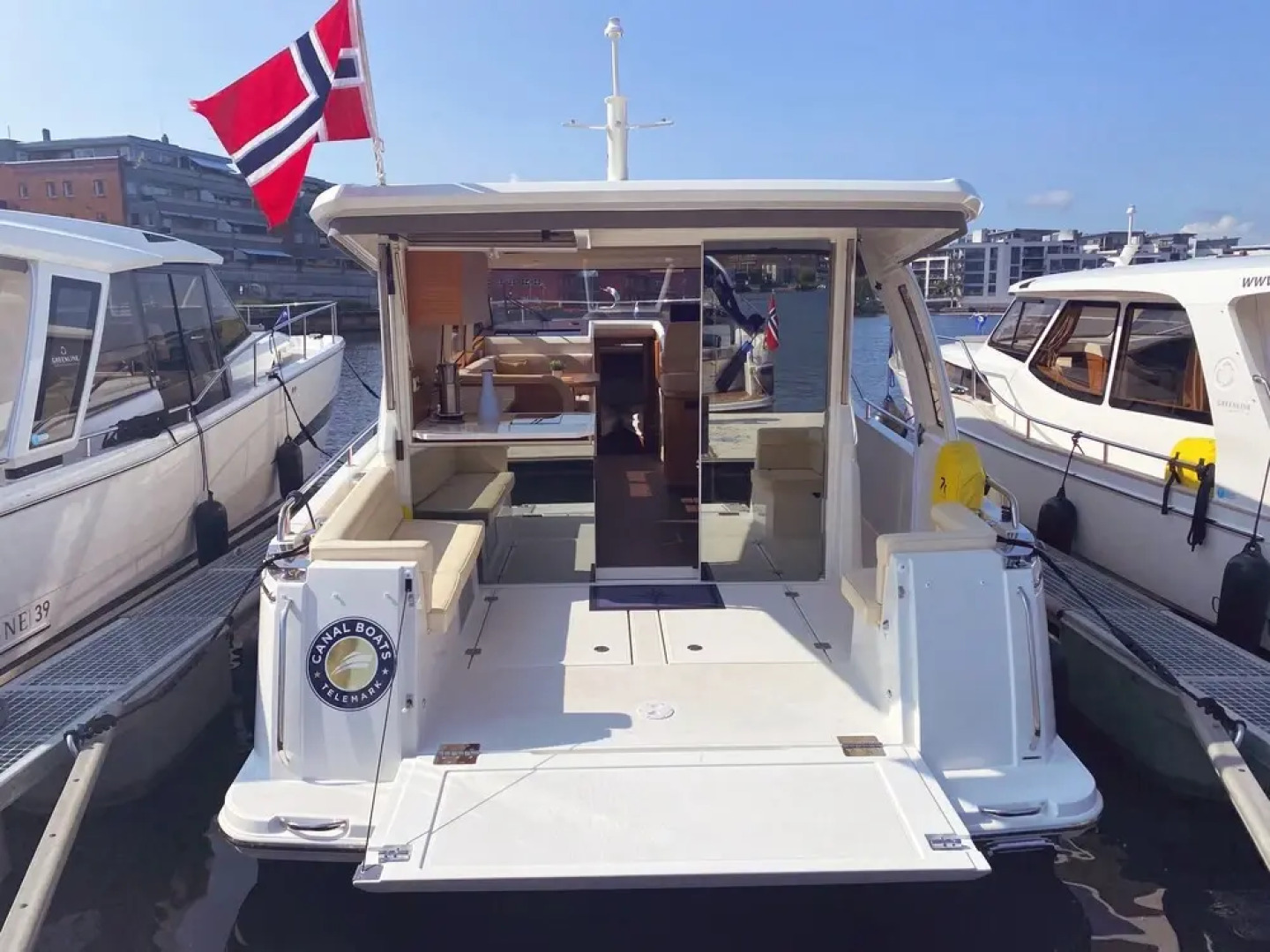 Porsgrunn Centrum Boat Hotel