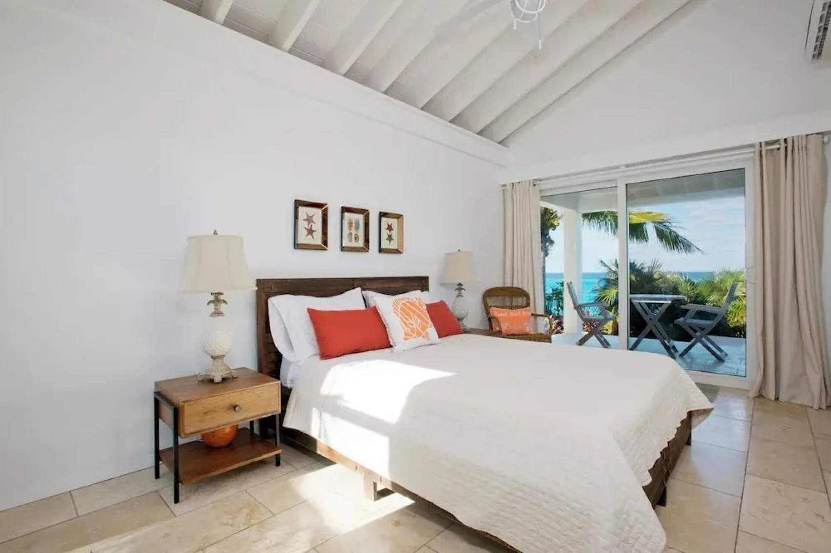 Touch Of Class Cottage: Beachfront Oasis