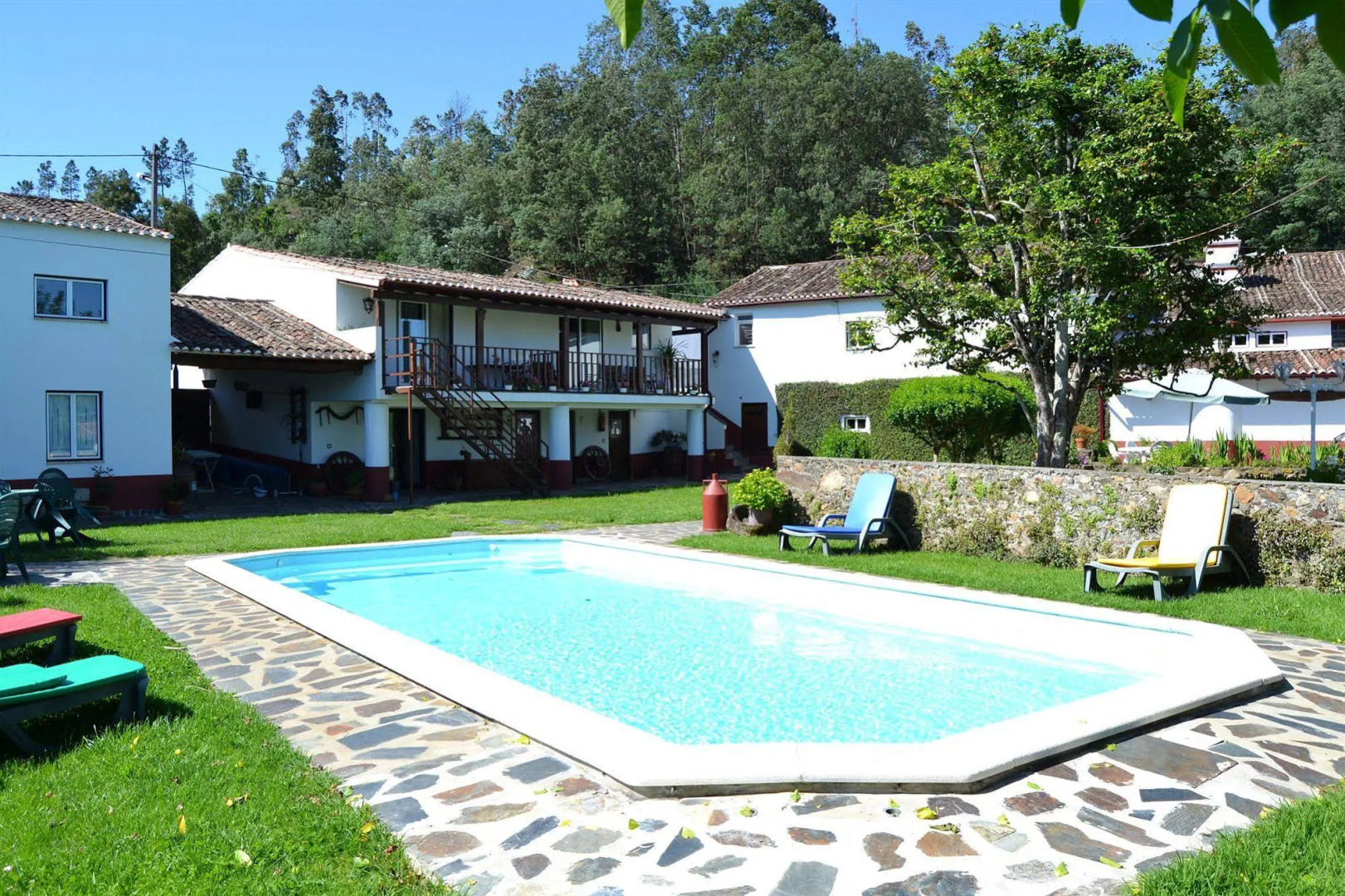 Quintal de Além do Ribeiro