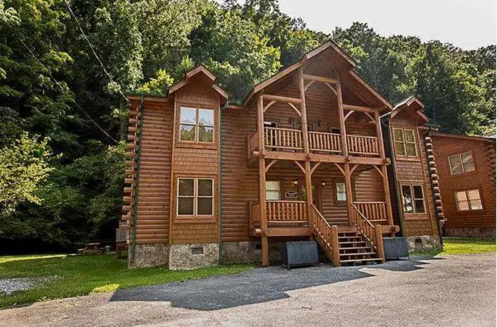 Creekside Lodge by Majestic Mountain Vacations