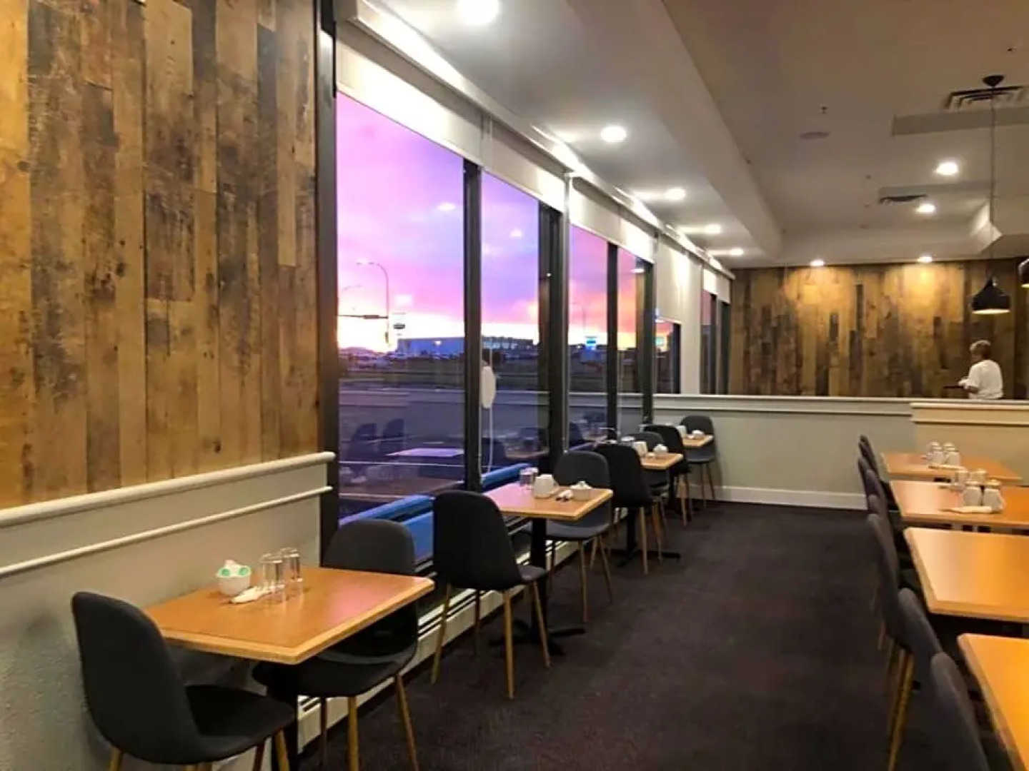 Camrose Le Chateau Hotel