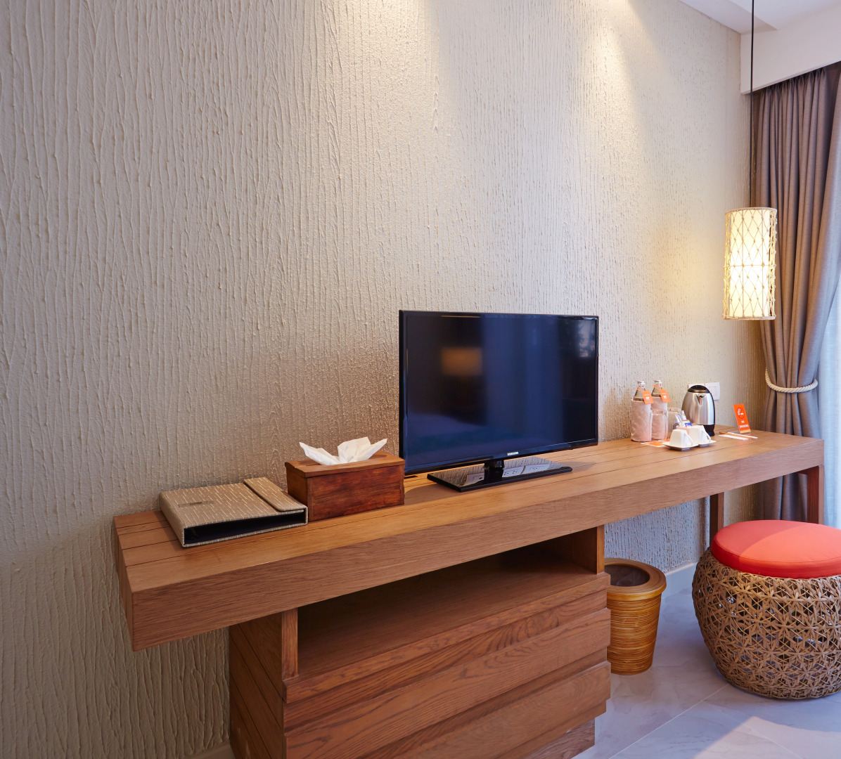 Отель Bandara Beach Resort, Phuket