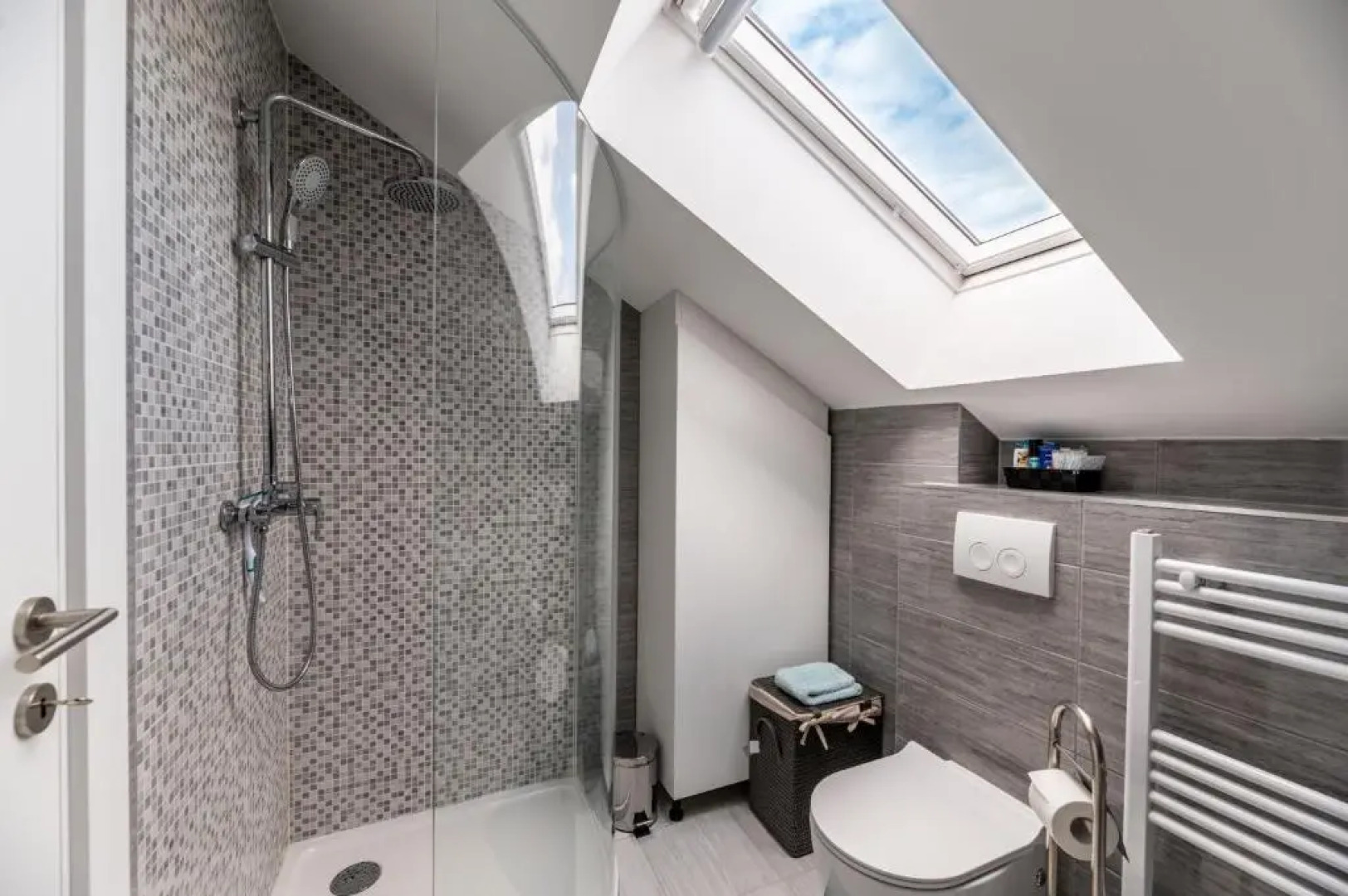 Apartments Adversarium