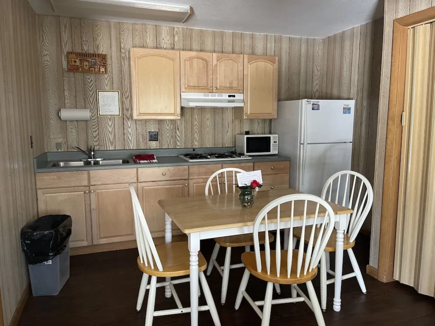 Saddle & Surrey Motel