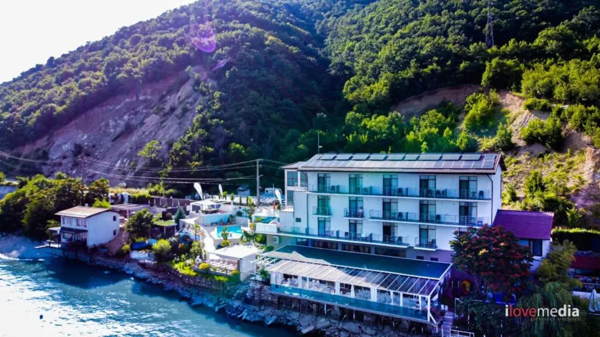 . RIVIERA 990 - Camere de Inchiriat