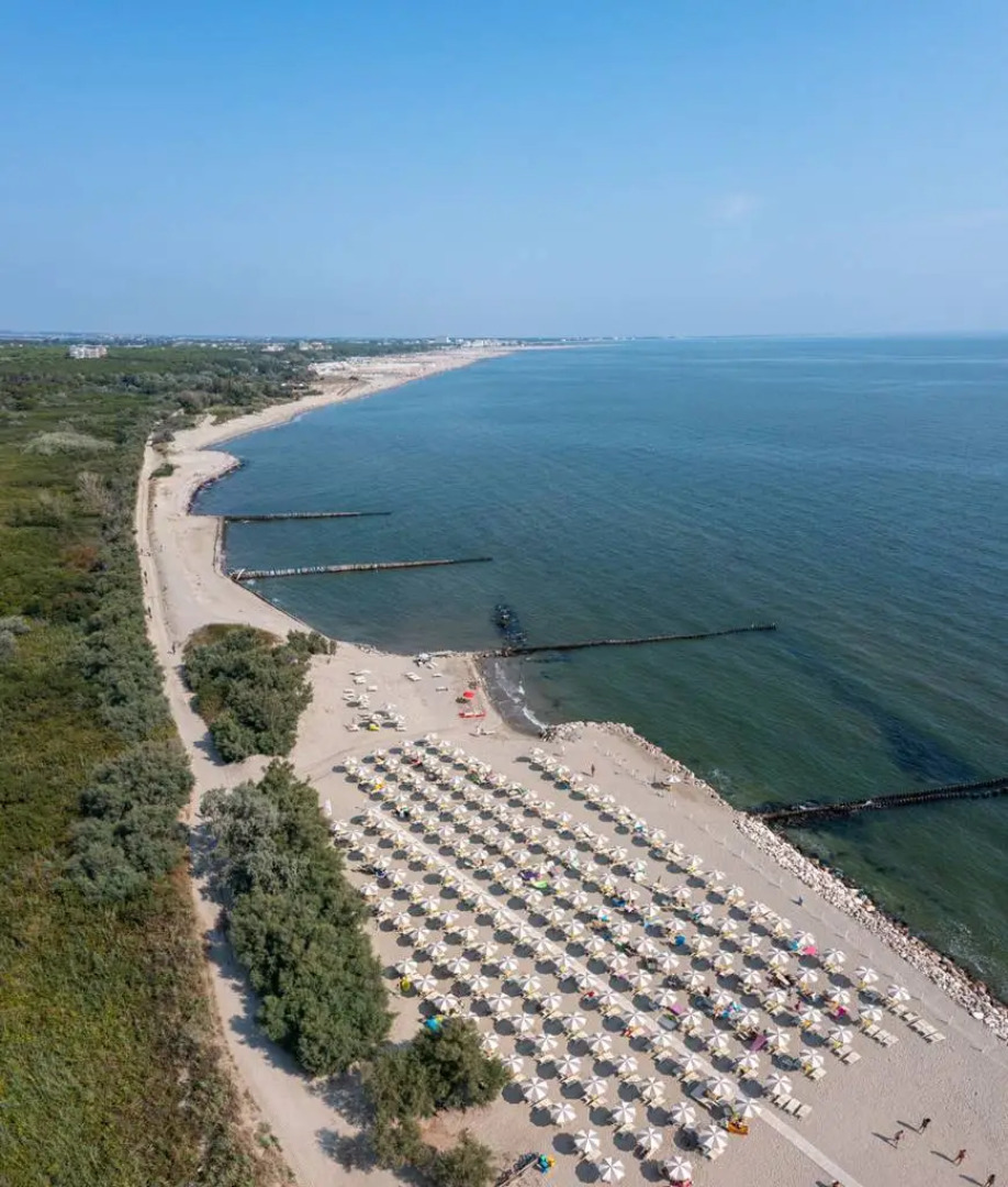 Club Del Sole Spina Family Collection