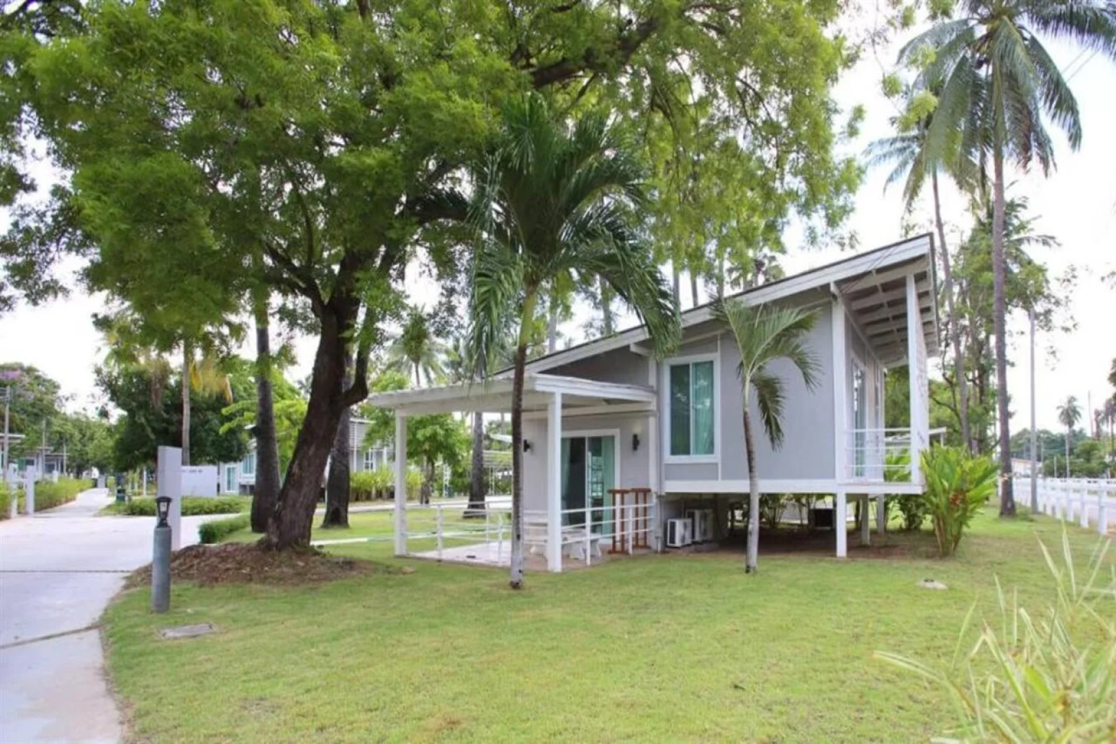 Bangsaen Heritage Hotel