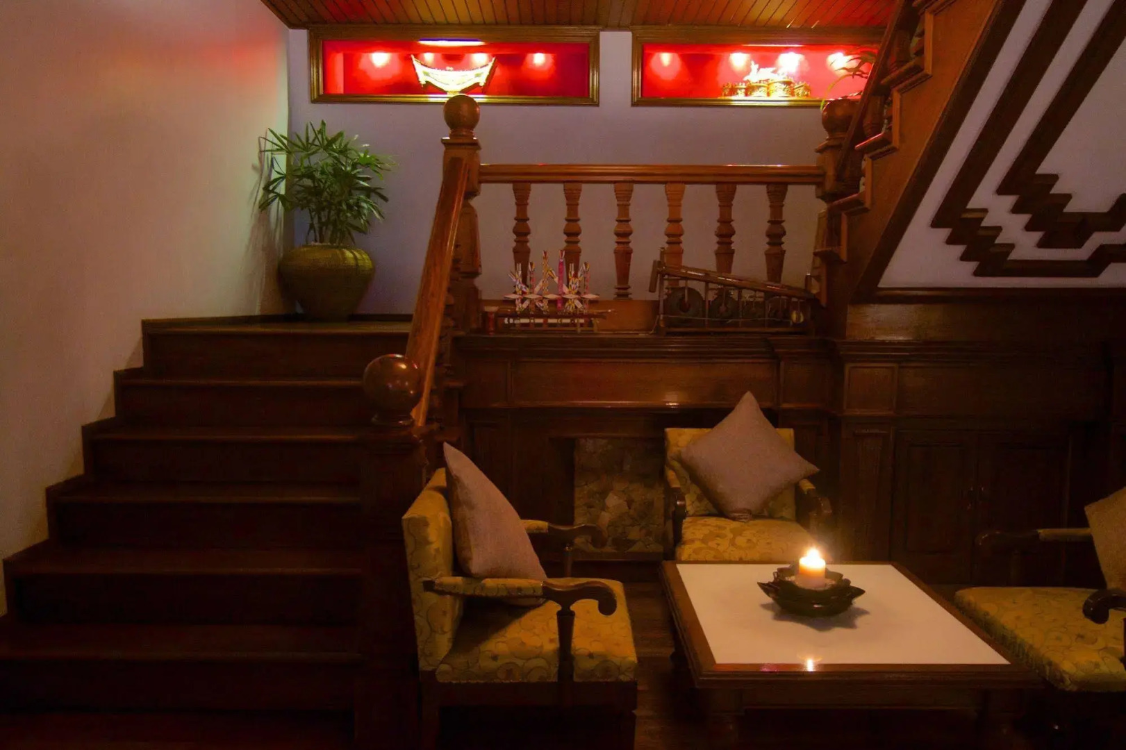 Hotel by the Red Canal