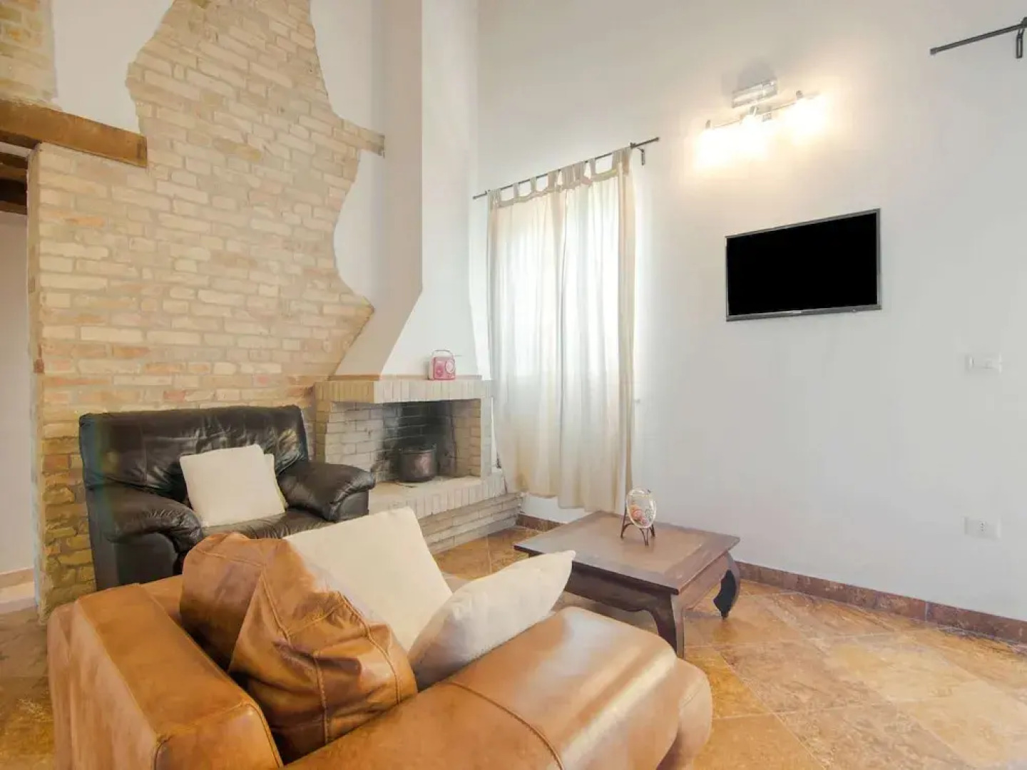 Scenic Apartment in Ascoli Piceno with Hot Tub