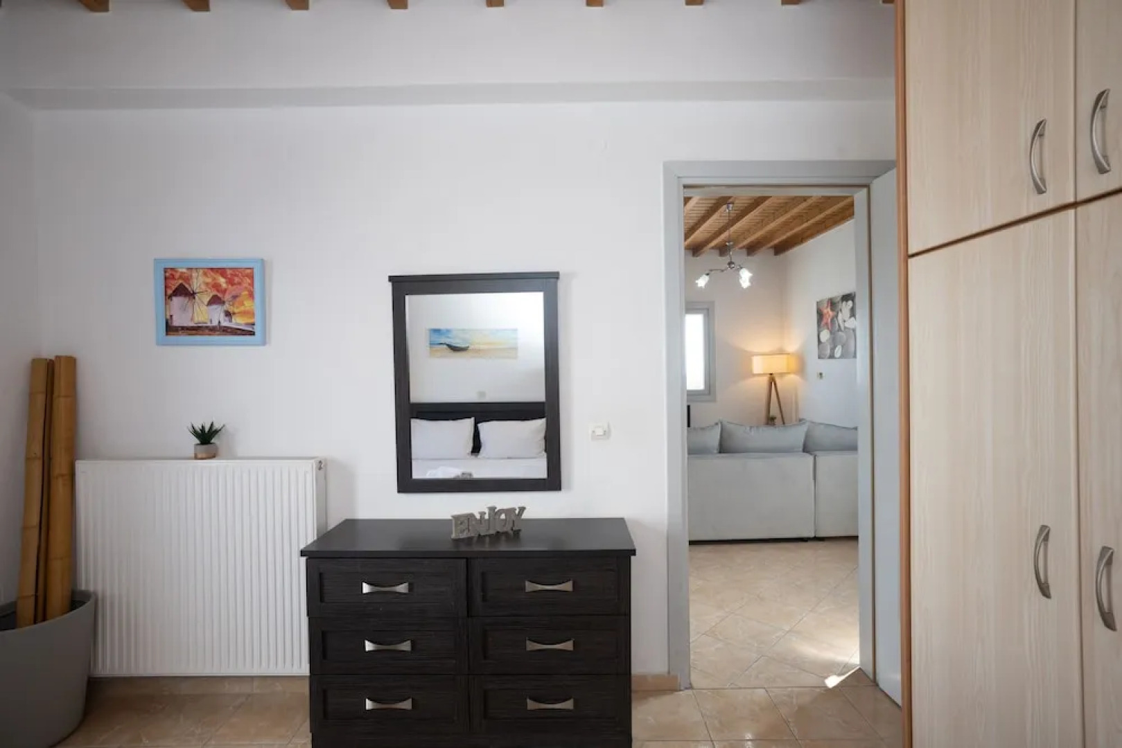 1 Bd Emerald Apt w Sparkling Shared Pool