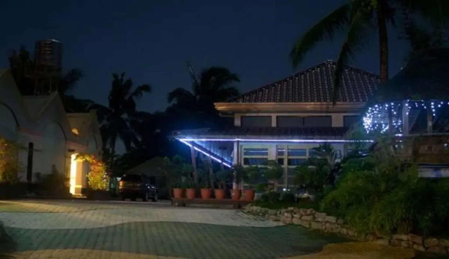 Zillion Pavilion Family & Business Hotel