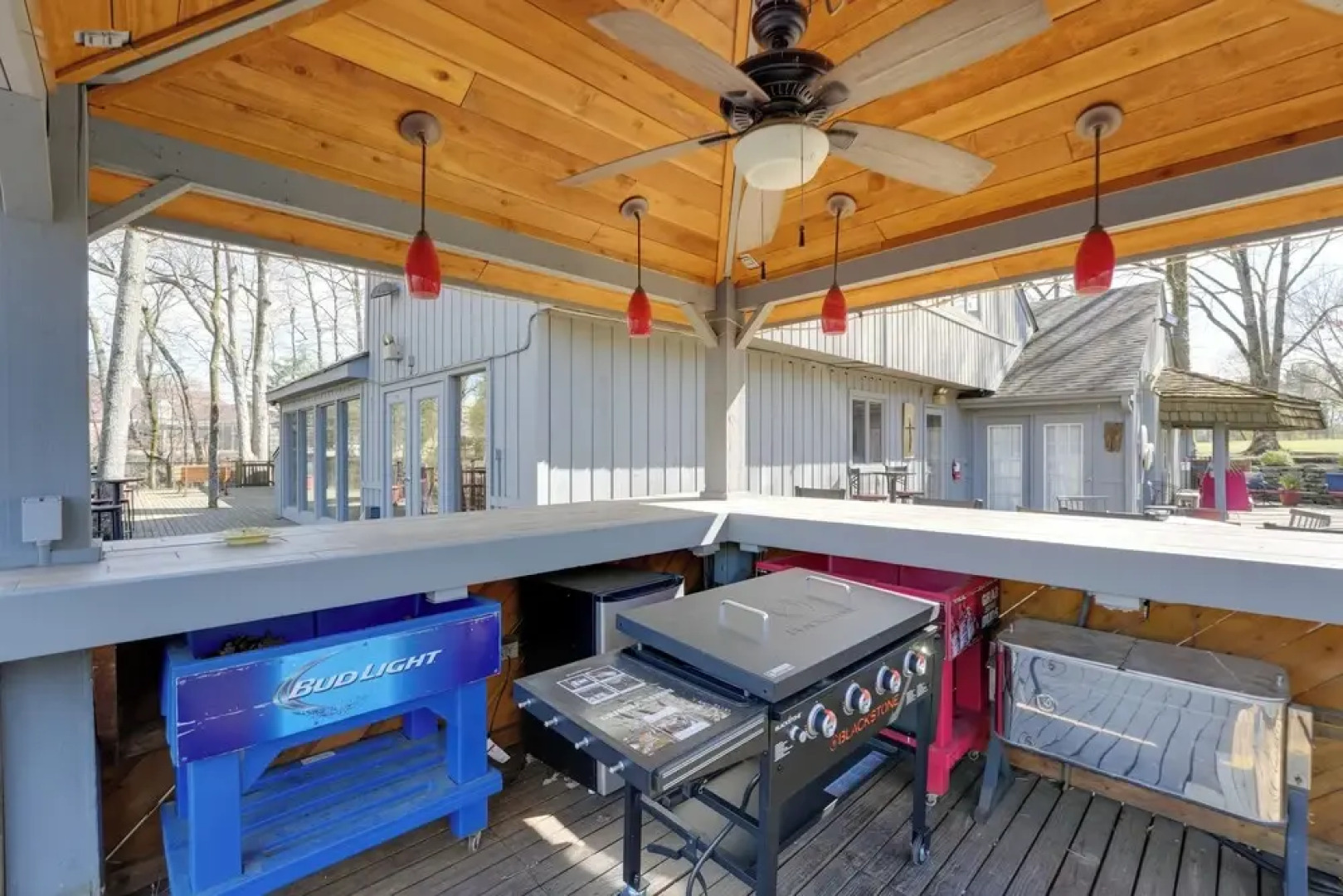 Stunning Southaven Estate: Pool & Spacious Deck!