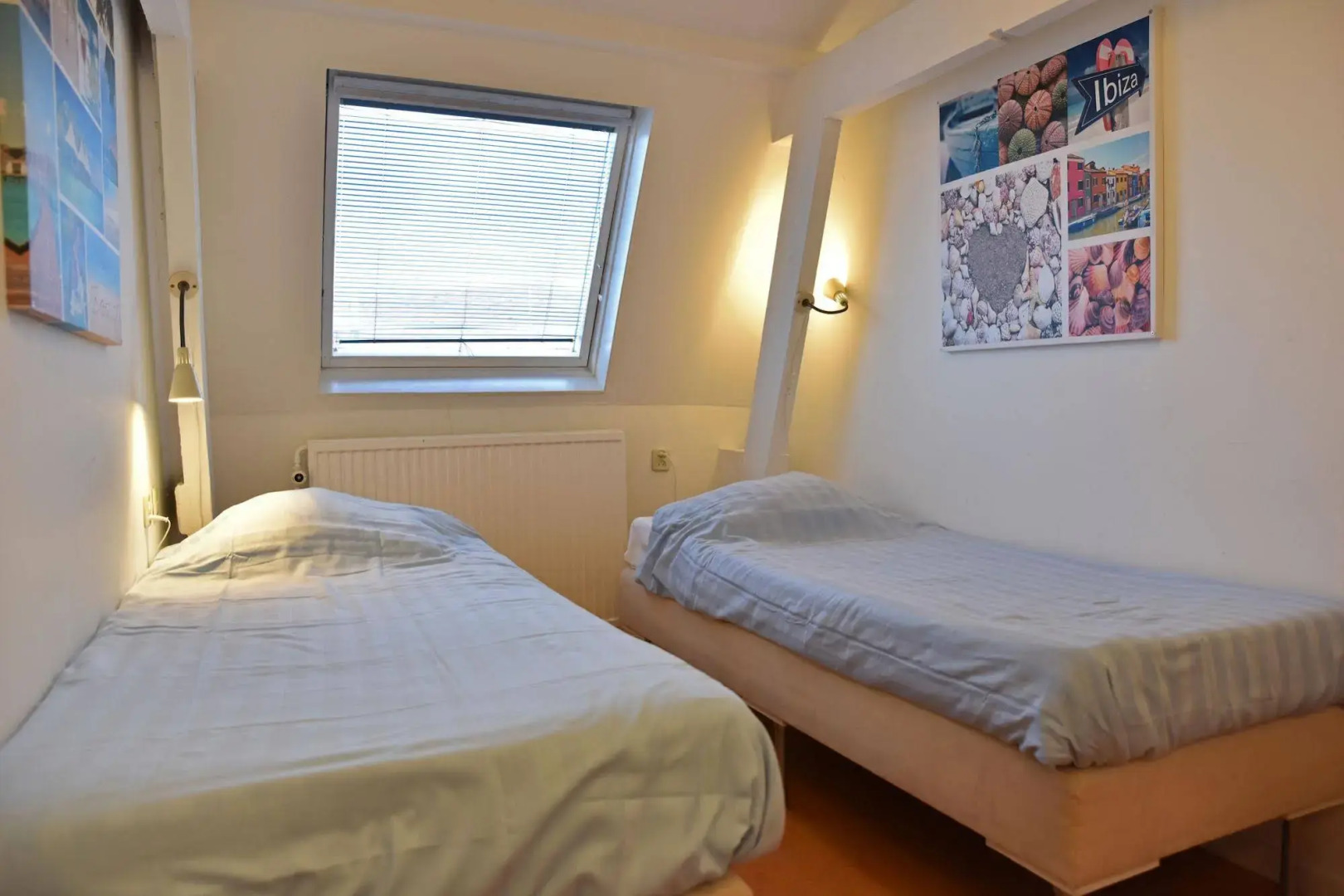 Jorplace Beach Hostel