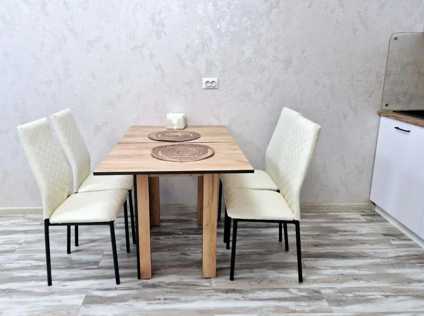 Апартаменты на улице Христенко 8