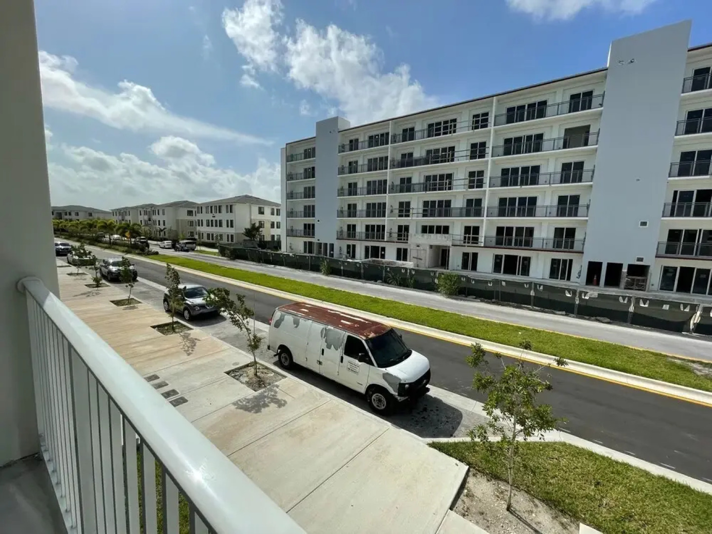 Breathtaking Sky Terrace 4BR/4BA BBQ/BAR  - New Home