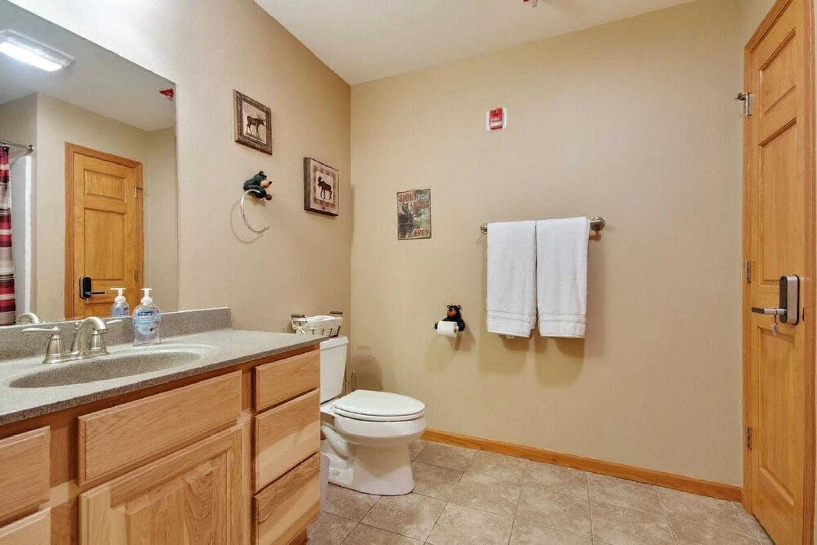 First Floor 3 BR Condo, Northern Bay Golf Course by RedAwning