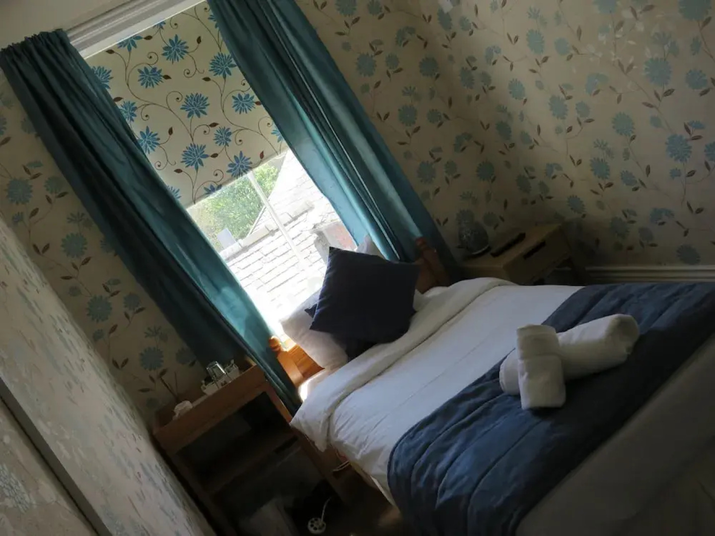 The Queens Arms Hotel