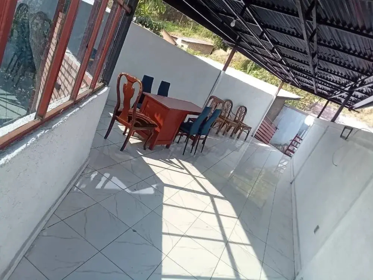 Queen Greenstars Apartment