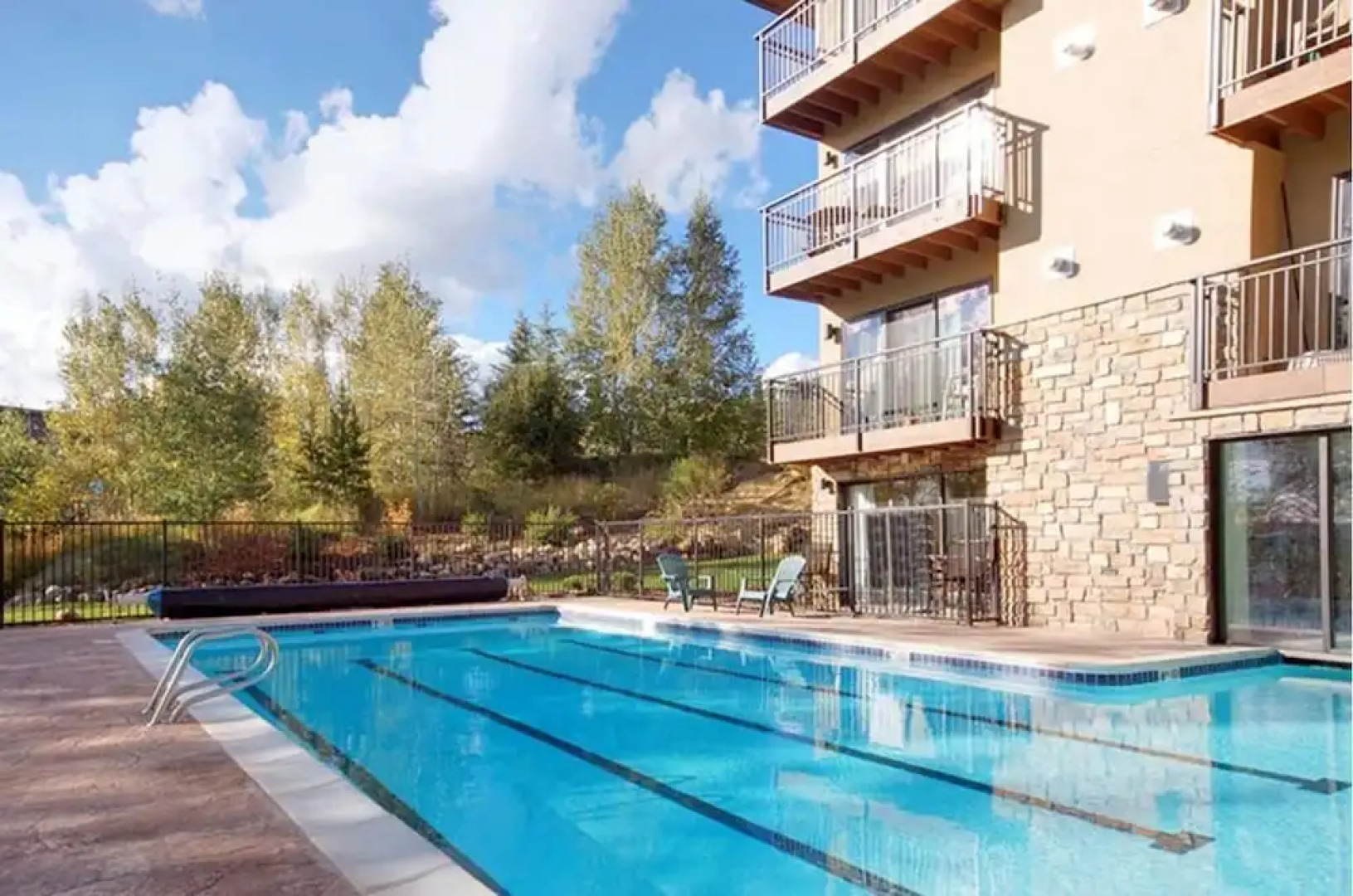 Scandinavian Lodge And Condominiums by Pioneer Ridge Mgmt