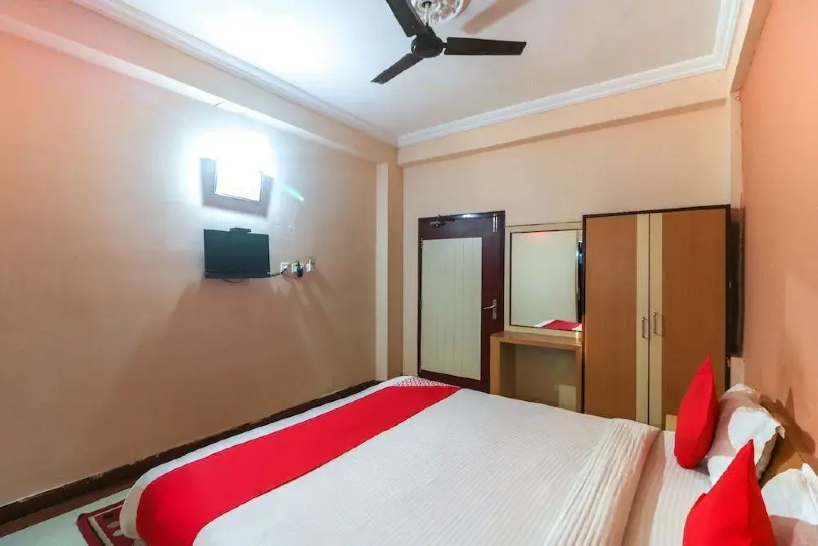 OYO Rooms CT Road 2