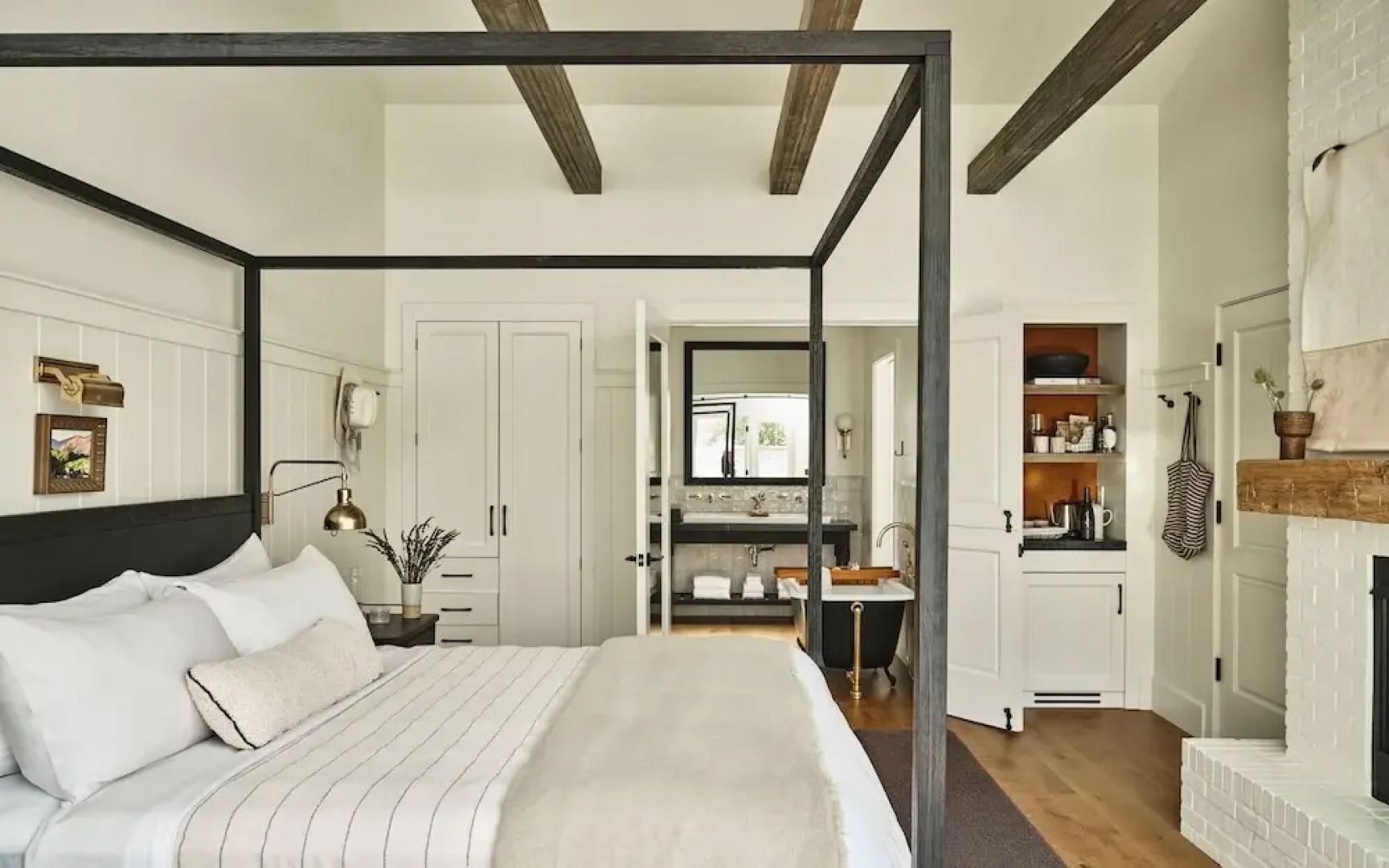 The Inn at Mattei's Tavern, Auberge Collection