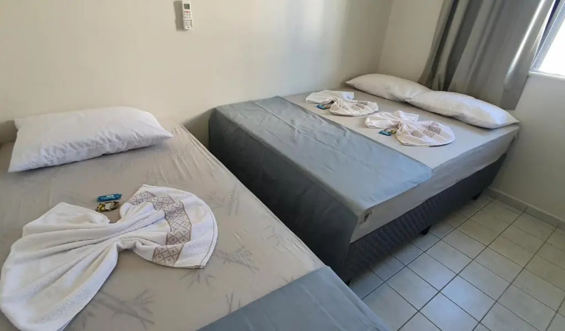 APÊ NOVO! top. 2 quartos c/ar condicionado. 300MB.