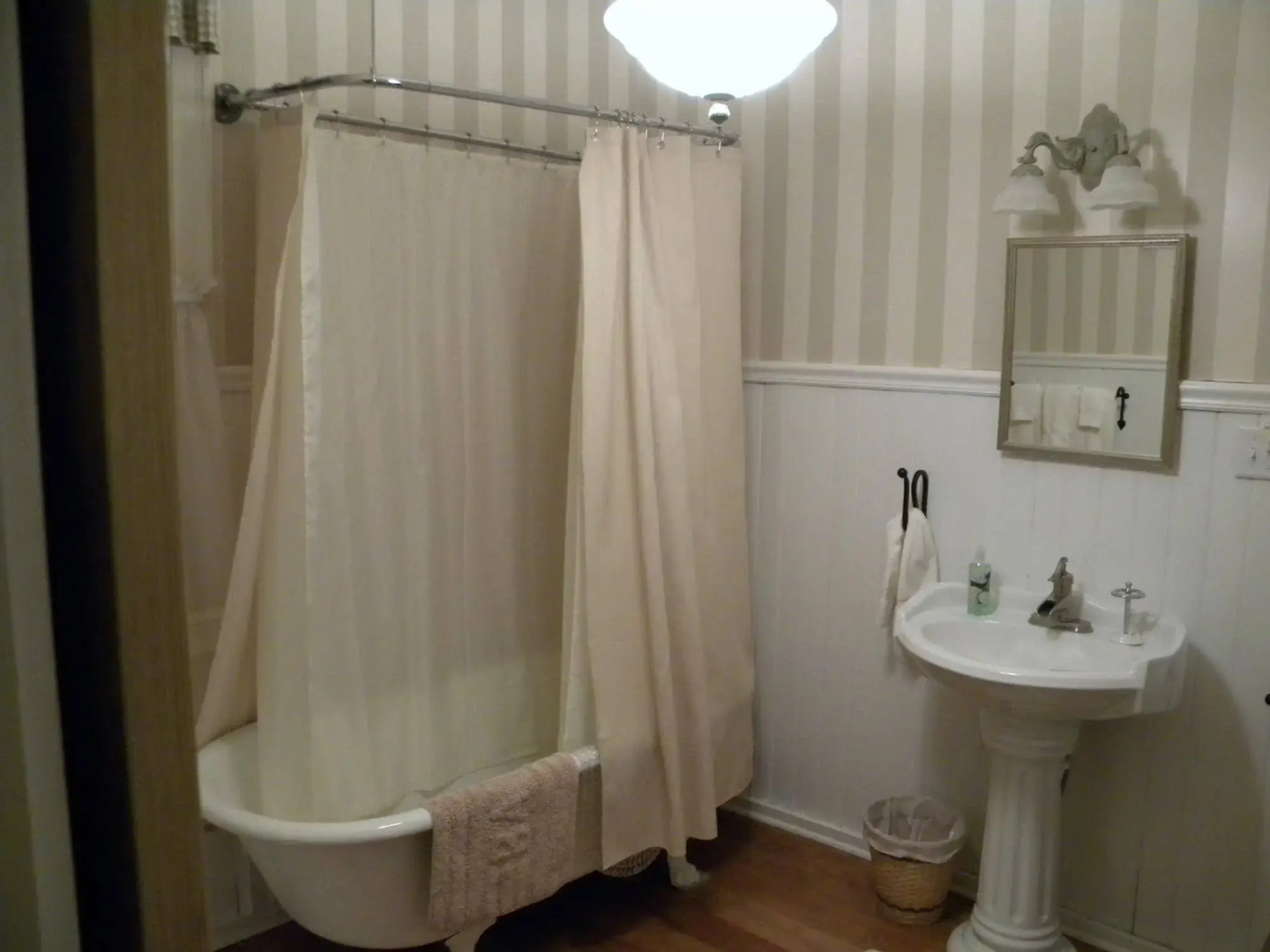 B&B at Oliver Phelps