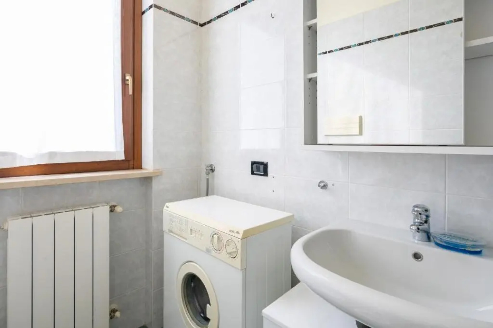 Pool - Marge Apartment - by Host4U